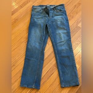 Men’s izod 34 x 32 relaxed fit straight jeans
